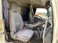 いすゞフォワードアルミウイング中型（4t）[写真26]