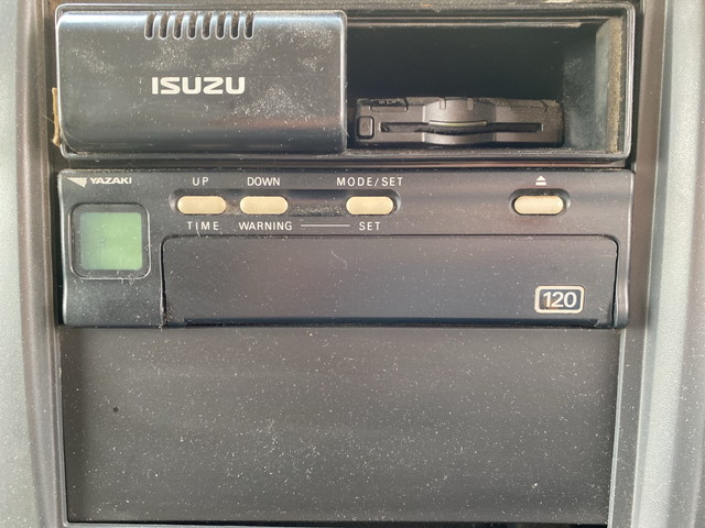 いすゞフォワードアルミウイング中型（4t）[写真37]