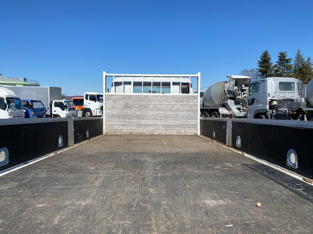 三菱ふそうキャンター平ボディ小型（2t・3t）[写真11]