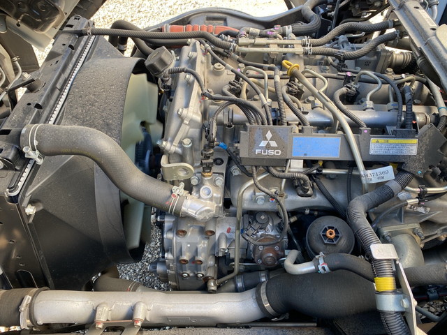 三菱ふそうキャンター平ボディ小型（2t・3t）[写真20]