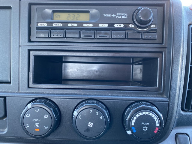 三菱ふそうキャンター平ボディ小型（2t・3t）[写真30]