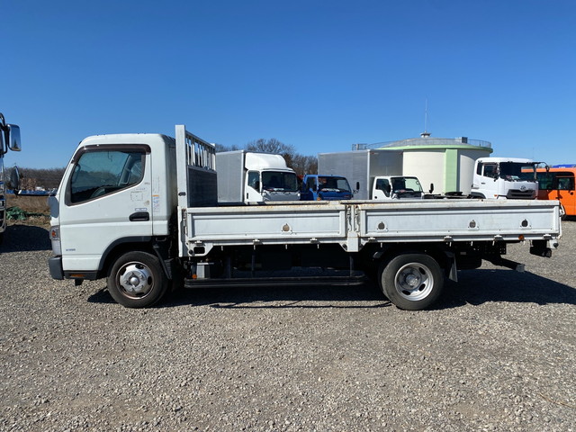 三菱ふそうキャンター平ボディ小型（2t・3t）[写真05]