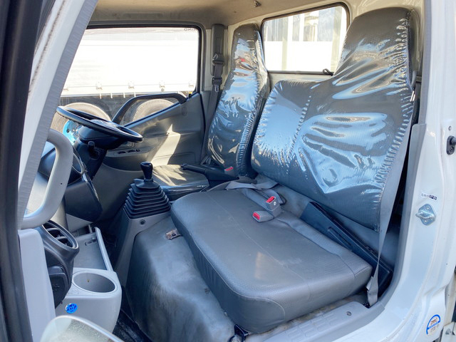 日野デュトロ平ボディ小型（2t・3t）[写真25]