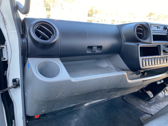 日野デュトロ平ボディ小型（2t・3t）[写真28]