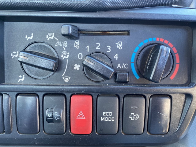 日野デュトロ平ボディ小型（2t・3t）[写真31]