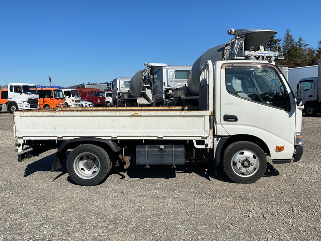 日野デュトロ平ボディ小型（2t・3t）[写真06]