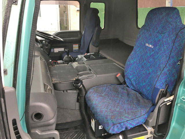 いすゞギガセーフティクレーン4段大型（10t）[写真32]