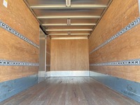 三菱ふそうキャンターアルミバン小型（2t・3t）[写真12]