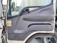 三菱ふそうキャンターアルミバン小型（2t・3t）[写真31]