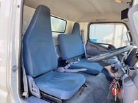 三菱ふそうキャンターアルミバン小型（2t・3t）[写真35]