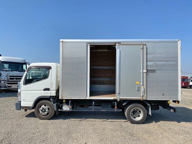 三菱ふそうキャンターアルミバン小型（2t・3t）[写真06]