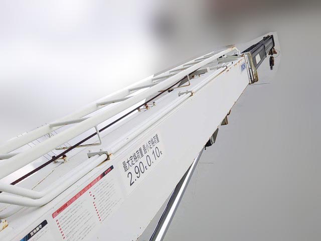 いすゞエルフ穴掘建柱車小型（2t・3t）[写真07]