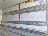 日野レンジャー冷凍車（冷蔵車）中型（4t）[写真13]