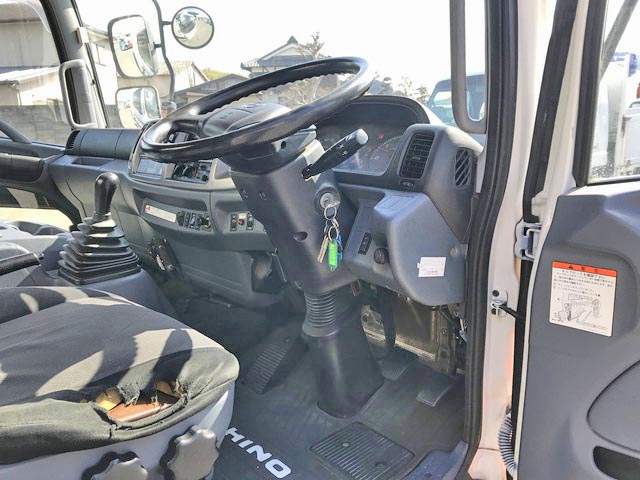 日野レンジャー冷凍車（冷蔵車）中型（4t）[写真34]