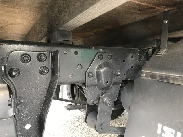 いすゞエルフ平ボディ小型（2t・3t）[写真18]