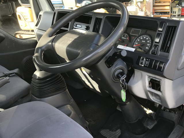 いすゞエルフ平ボディ小型（2t・3t）[写真29]