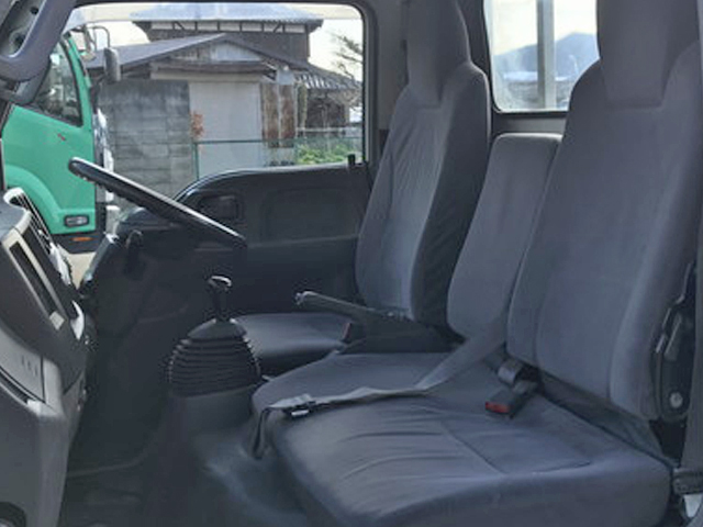 いすゞエルフ平ボディ小型（2t・3t）[写真30]