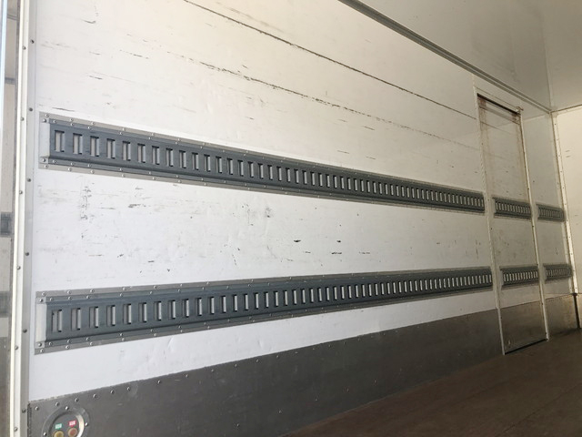 いすゞエルフパネルバン小型（2t・3t）[写真12]