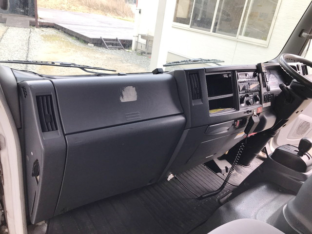 いすゞエルフパネルバン小型（2t・3t）[写真30]