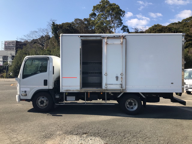 いすゞエルフパネルバン小型（2t・3t）[写真06]
