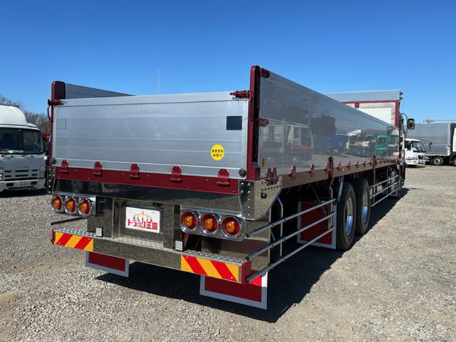 いすゞギガアルミブロック大型（10t）[写真02]