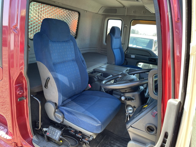 いすゞギガアルミブロック大型（10t）[写真28]