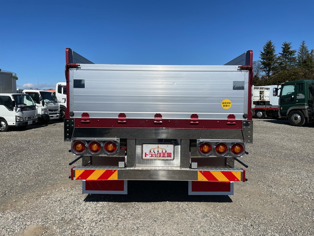 いすゞギガアルミブロック大型（10t）[写真09]