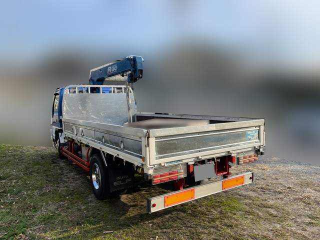 いすゞエルフクレーン3段小型（2t・3t）[写真02]