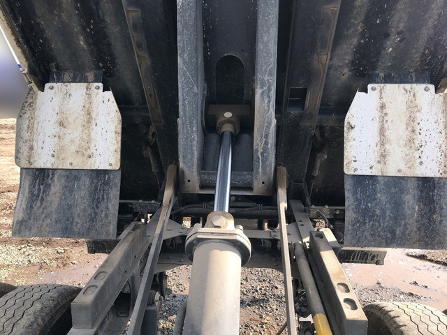 いすゞエルフダンプ小型（2t・3t）[写真16]