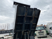 三菱ふそうキャンターダンプ小型（2t・3t）[写真15]