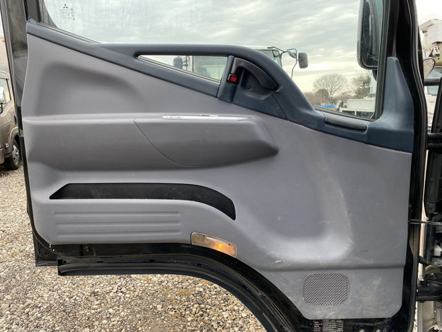 三菱ふそうキャンターダンプ小型（2t・3t）[写真28]