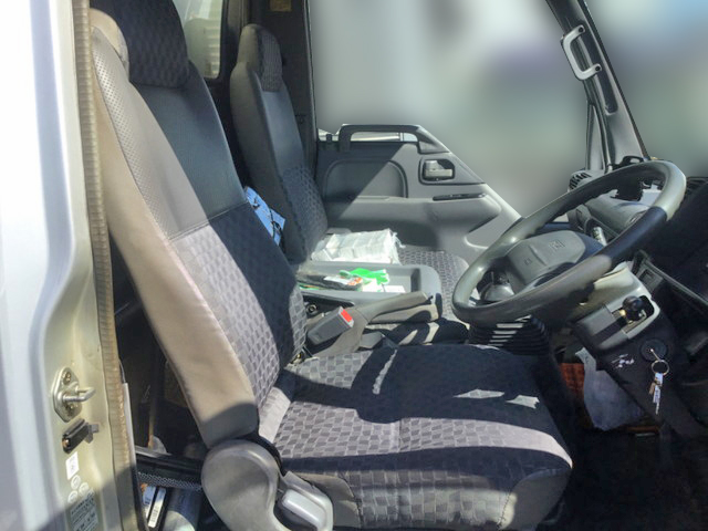 いすゞエルフアルミバン小型（2t・3t）[写真14]