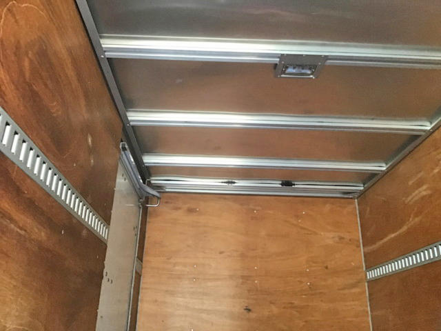 いすゞエルフアルミバン小型（2t・3t）[写真04]