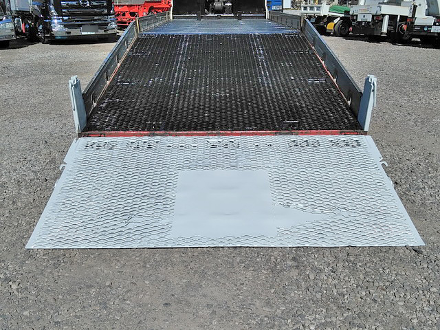 いすゞギガヒップリフター大型（10t）[写真11]