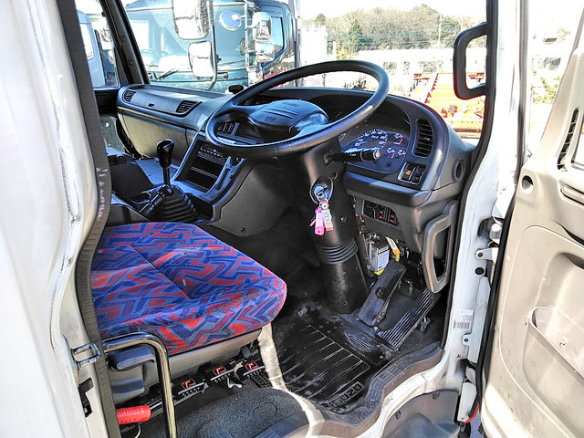 いすゞギガヒップリフター大型（10t）[写真34]