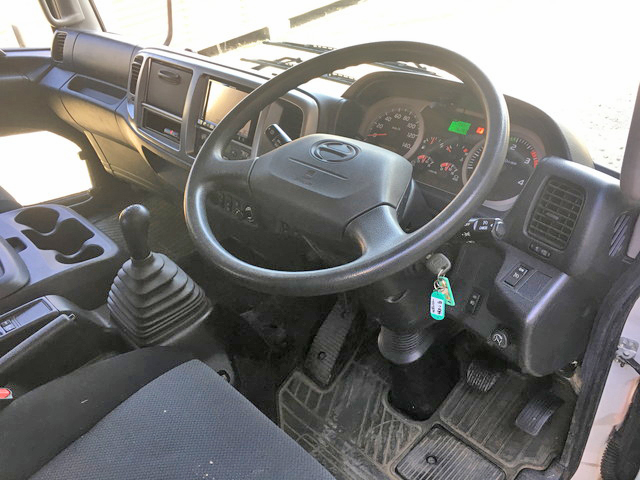 日野レンジャークレーン4段中型（4t）[写真32]