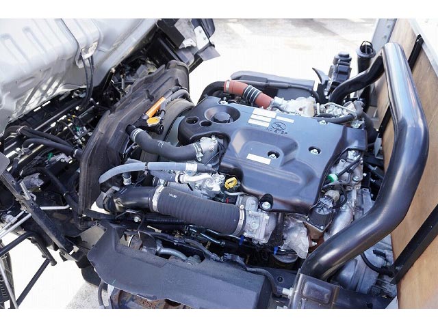 いすゞエルフ平ボディ小型（2t・3t）[写真10]