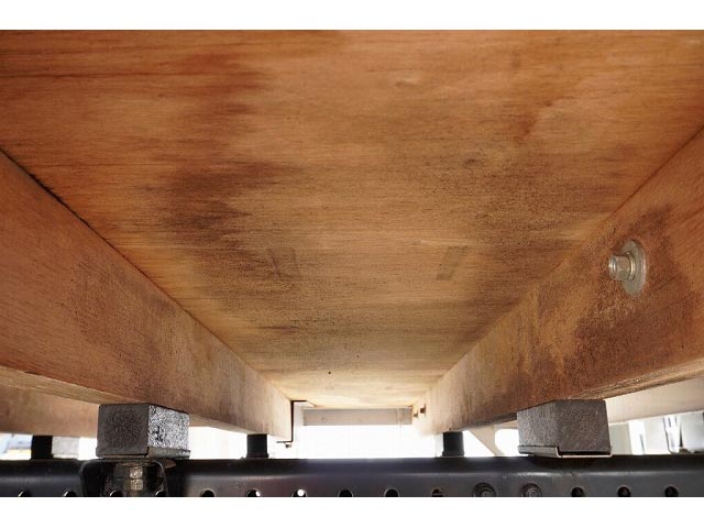 いすゞエルフ平ボディ小型（2t・3t）[写真17]