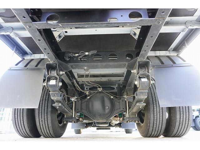 日野デュトロ平ボディ小型（2t・3t）[写真14]