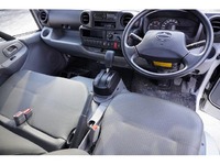 日野デュトロ平ボディ小型（2t・3t）[写真23]