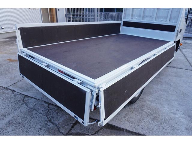 日野デュトロ平ボディ小型（2t・3t）[写真03]