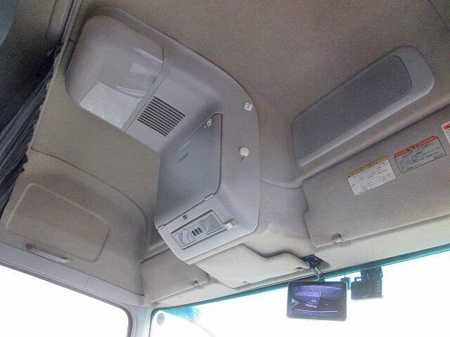 三菱ふそうスーパーグレートアルミウイング大型（10t）[写真10]