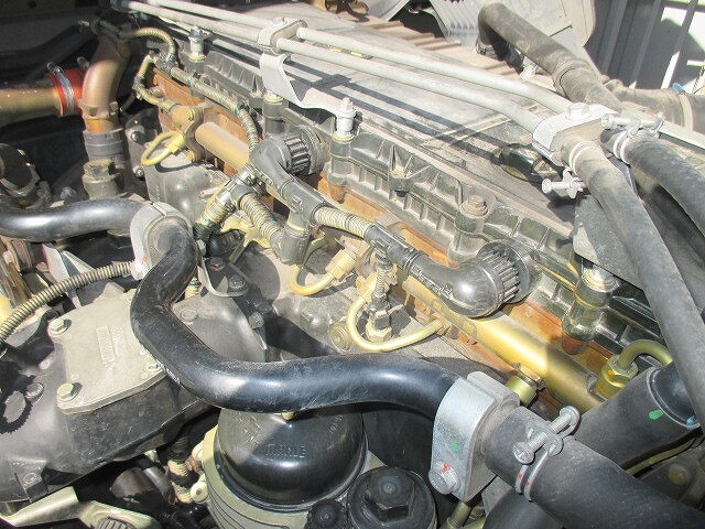 三菱ふそうスーパーグレートアルミウイング大型（10t）[写真18]