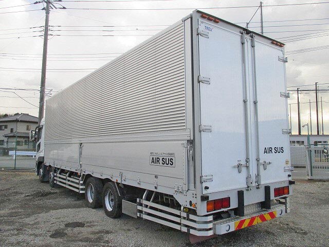 三菱ふそうスーパーグレートアルミウイング大型（10t）[写真02]