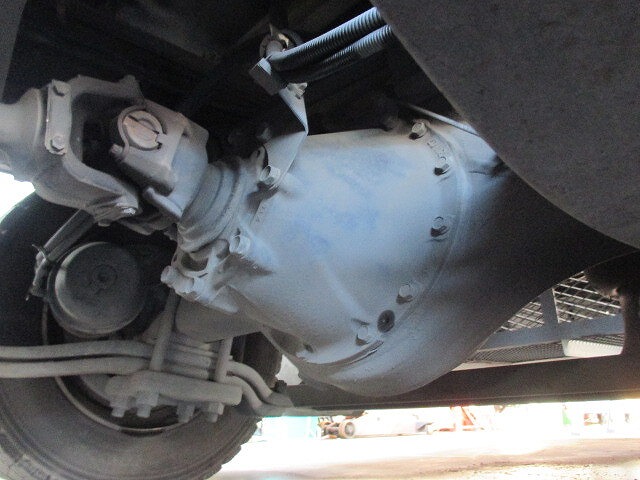 三菱ふそうスーパーグレートアルミウイング大型（10t）[写真27]