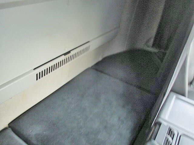 三菱ふそうスーパーグレートアルミウイング大型（10t）[写真08]