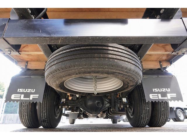 いすゞエルフ平ボディ小型（2t・3t）[写真13]