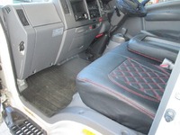 いすゞエルフアルミバン小型（2t・3t）[写真15]