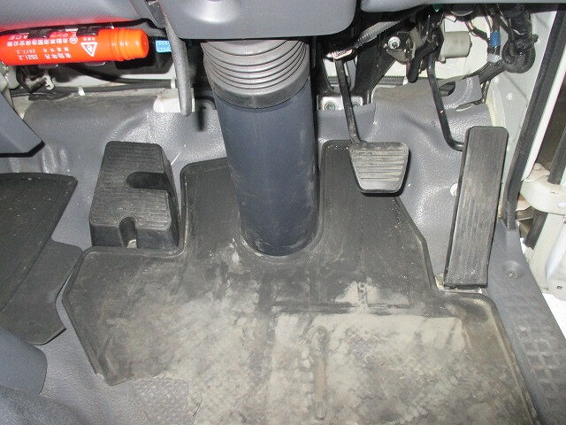 いすゞエルフアルミバン小型（2t・3t）[写真18]