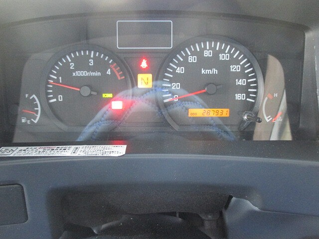 いすゞエルフアルミバン小型（2t・3t）[写真05]